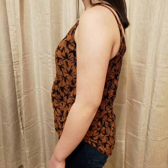 Mossimo tank top - Picture 3 of 6